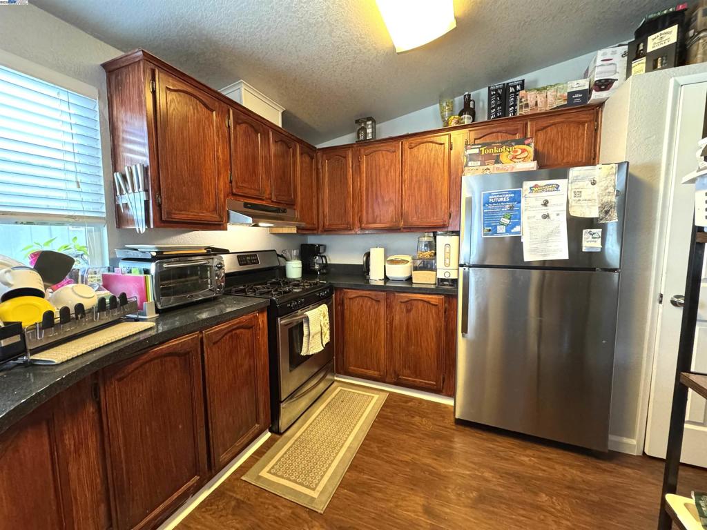 SUNNYVALE - Manufactured In Park