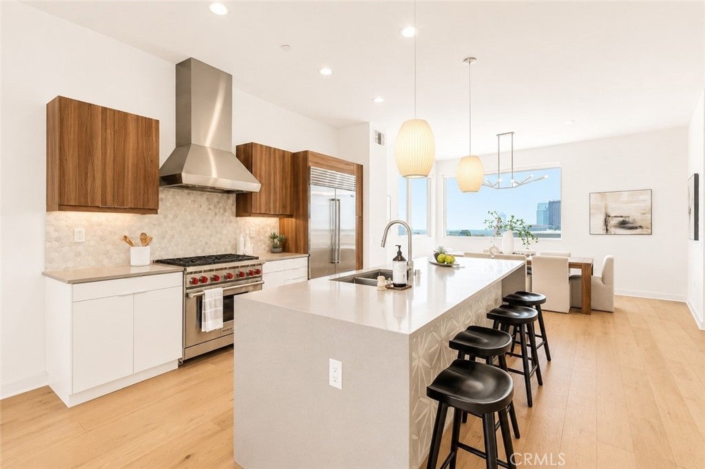 1025 White Knoll Drive