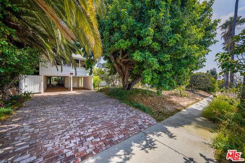 3528 Grand View Boulevard Los Angeles CA 90066