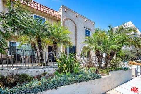 Photo of 8025 Redlands Street #15, Los Angeles, CA 90293 (MLS # 26861875)