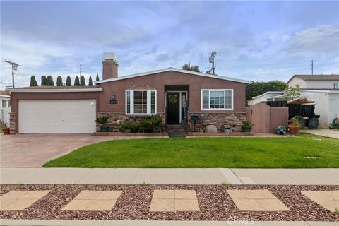 Photo of 23714 Alliene Avenue, Torrance, CA 90501 (MLS # SB25107090) Photo of 23714 Alliene Avenue, Torrance, CA 90501 (MLS # SB25107090)