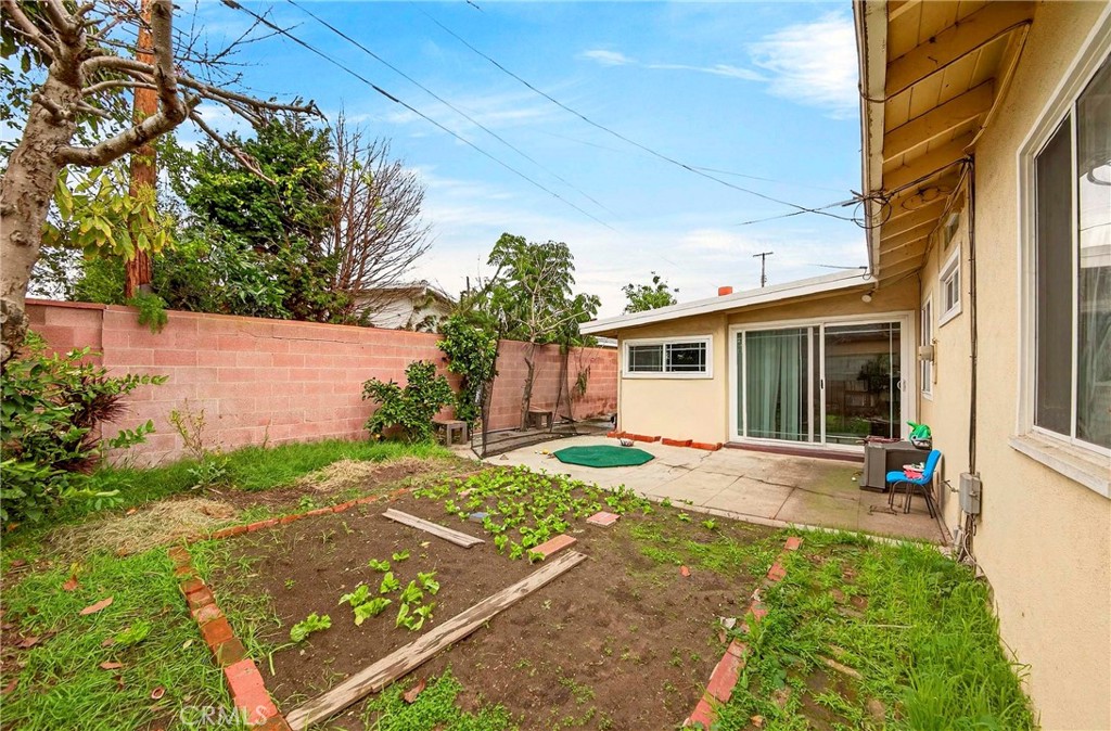 3301 Sonoma