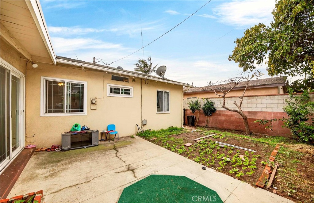 3301 Sonoma