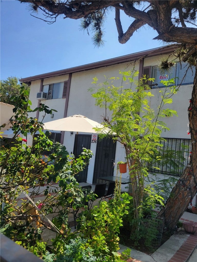 236 E Avenue 39