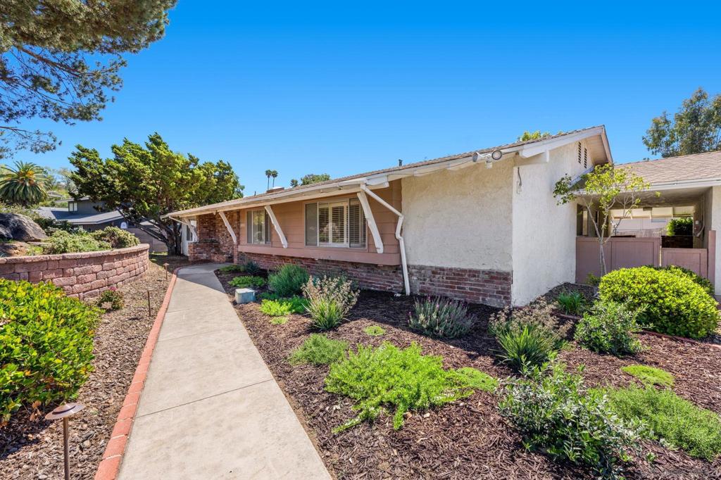 10933 Sunray Pl