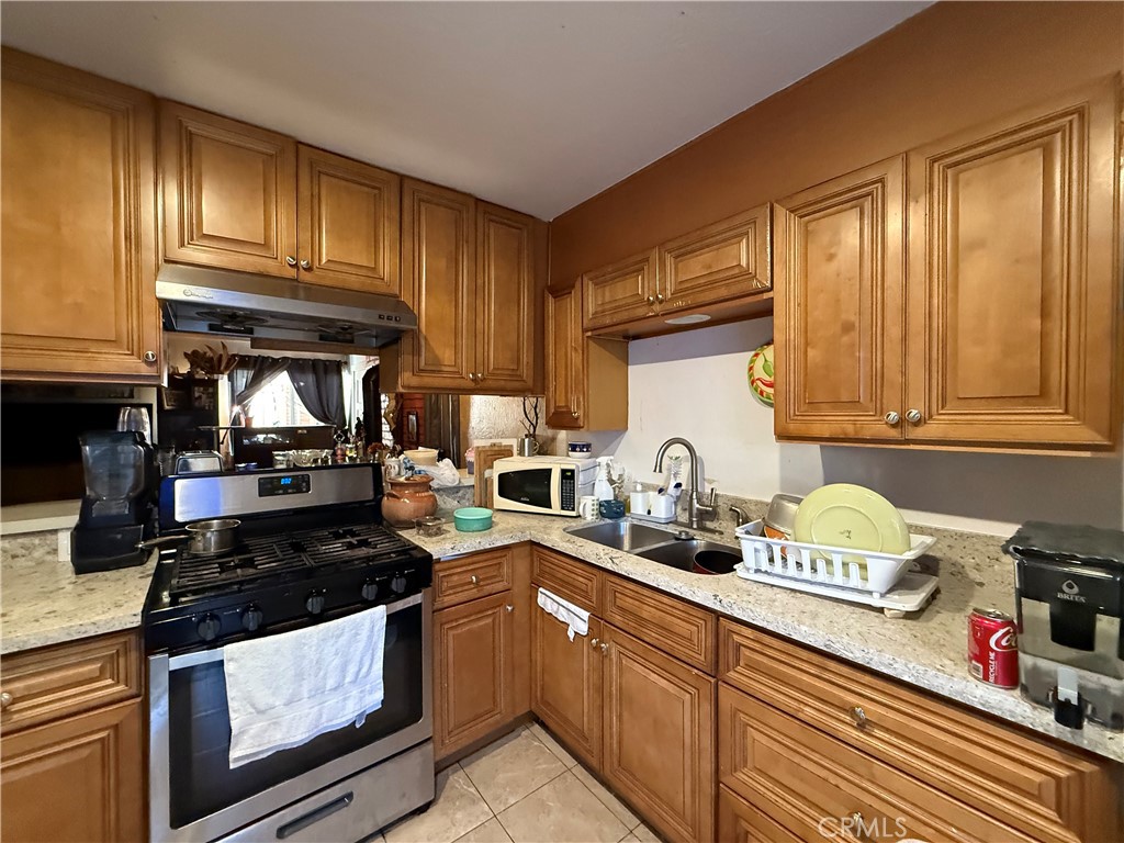 764 W 18th Street