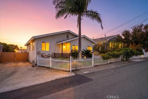 Photo of 1108 Palm Lane, Redondo Beach, CA 90278 (MLS # OC26156770)