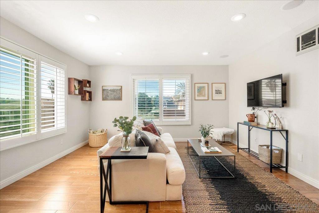 2828 Famosa Blvd 305