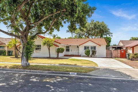 Photo of 7210 Crescent, Buena Park, CA 90620 (MLS # OC26088006)