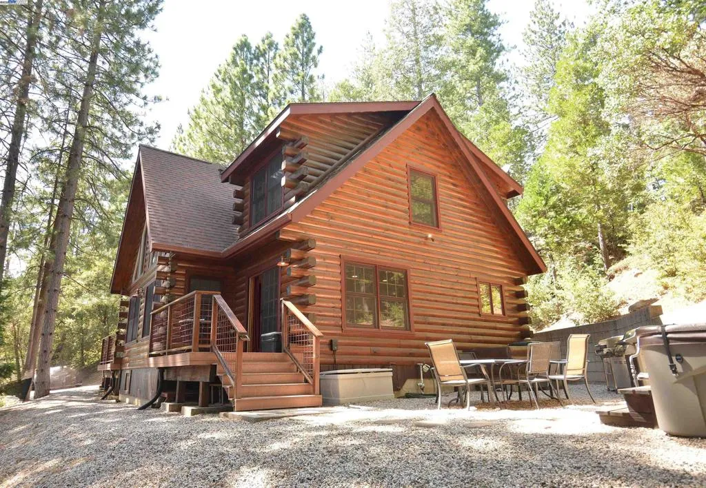 Nevada City, California 95959, United States, 3 Bedrooms Bedrooms, ,3 BathroomsBathrooms,Residential,Active,184690