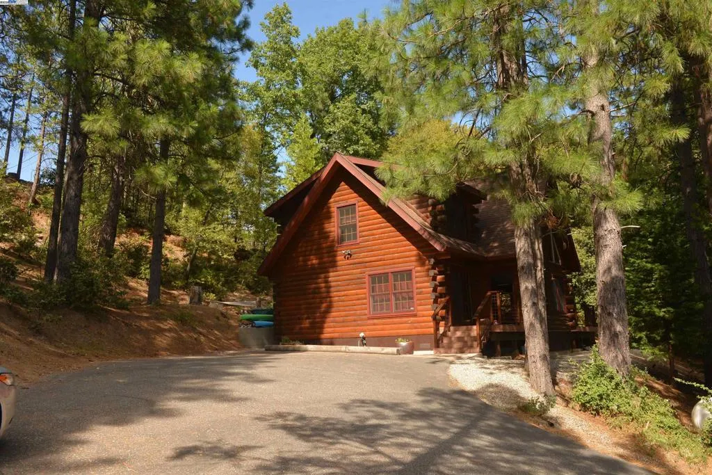 Nevada City, California 95959, United States, 3 Bedrooms Bedrooms, ,3 BathroomsBathrooms,Residential,Active,184690