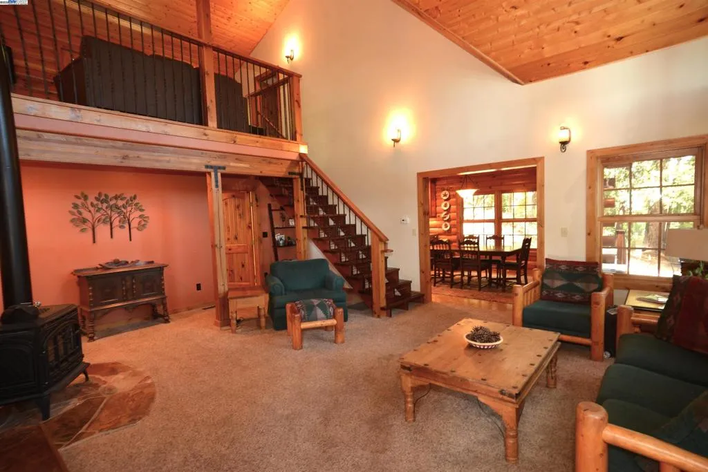 Nevada City, California 95959, United States, 3 Bedrooms Bedrooms, ,3 BathroomsBathrooms,Residential,Active,184690