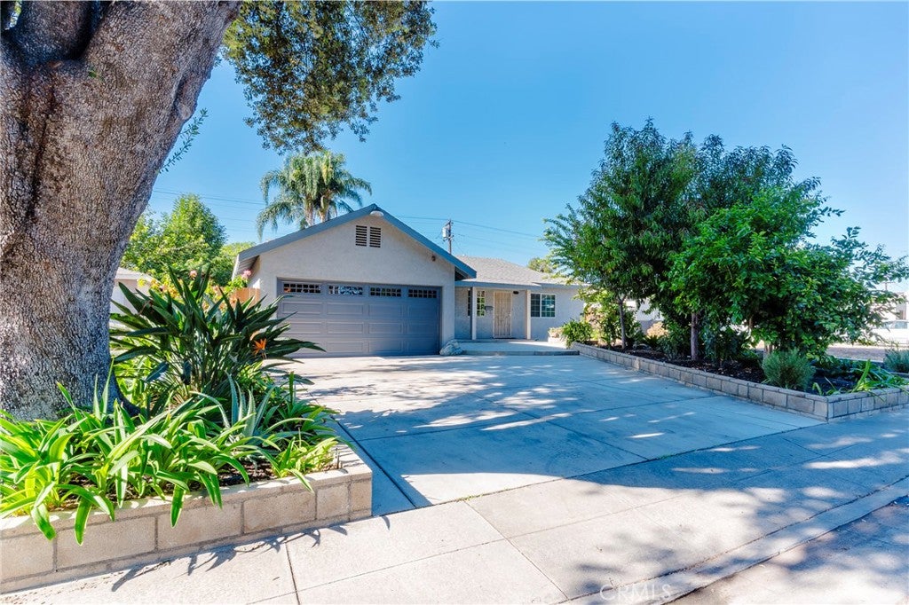4926 Wilton Pl.