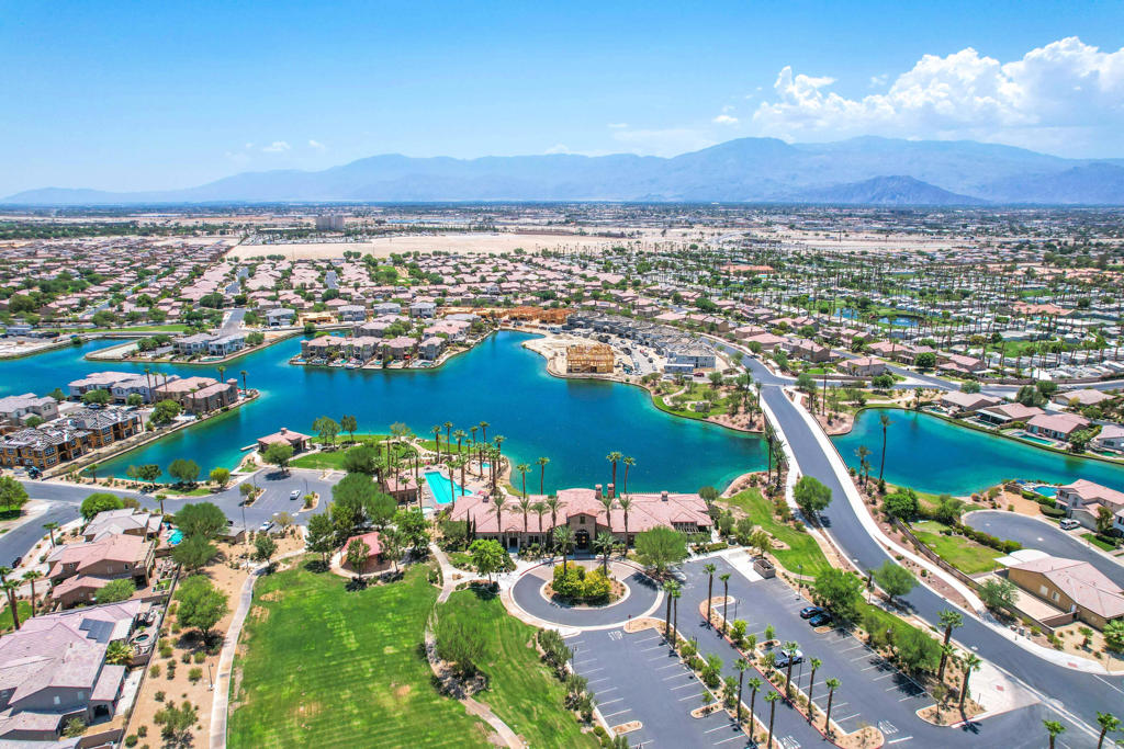 Terra Lago - Residential