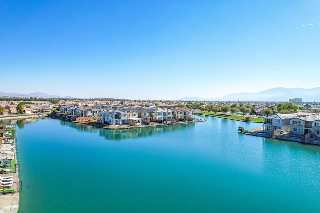 Terra Lago - Residential