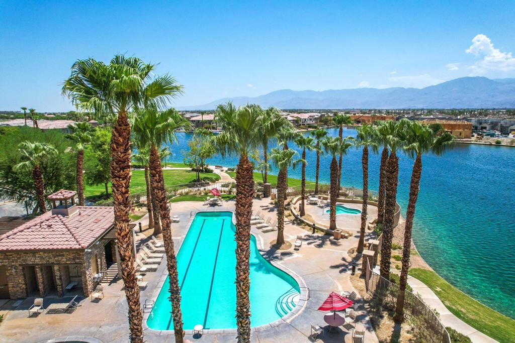 Terra Lago - Residential