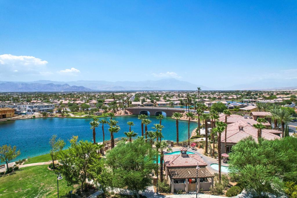 Terra Lago - Residential