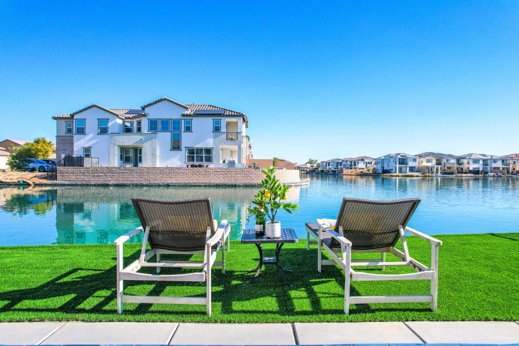 Terra Lago - Residential