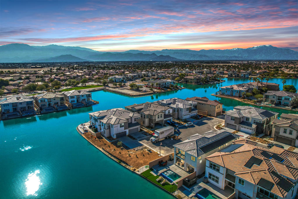 Terra Lago - Residential