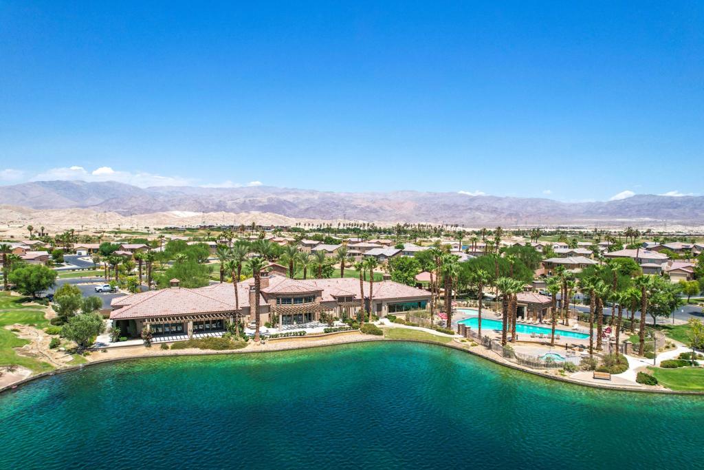 Terra Lago - Residential