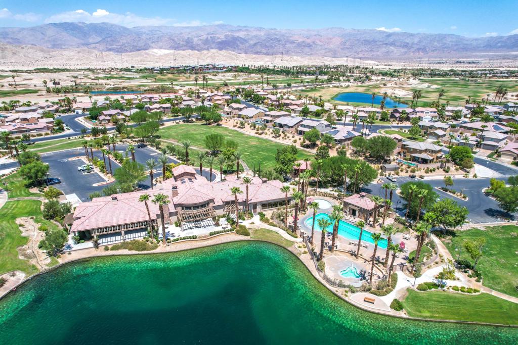 Terra Lago - Residential