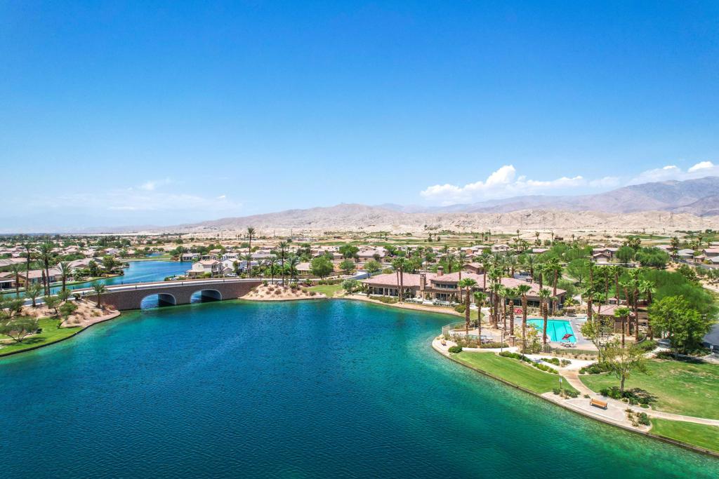 Terra Lago - Residential