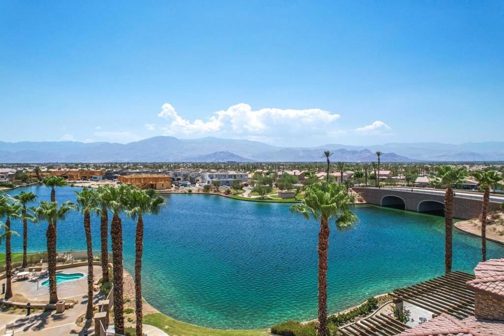 Terra Lago - Residential