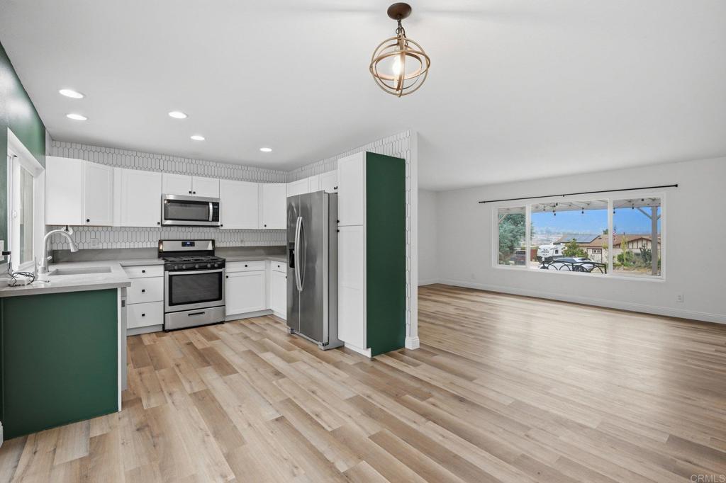 13104 Lakeview Granada Drive