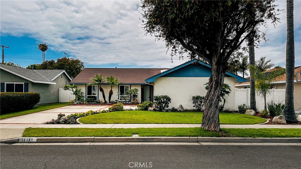 16381 Lakemont