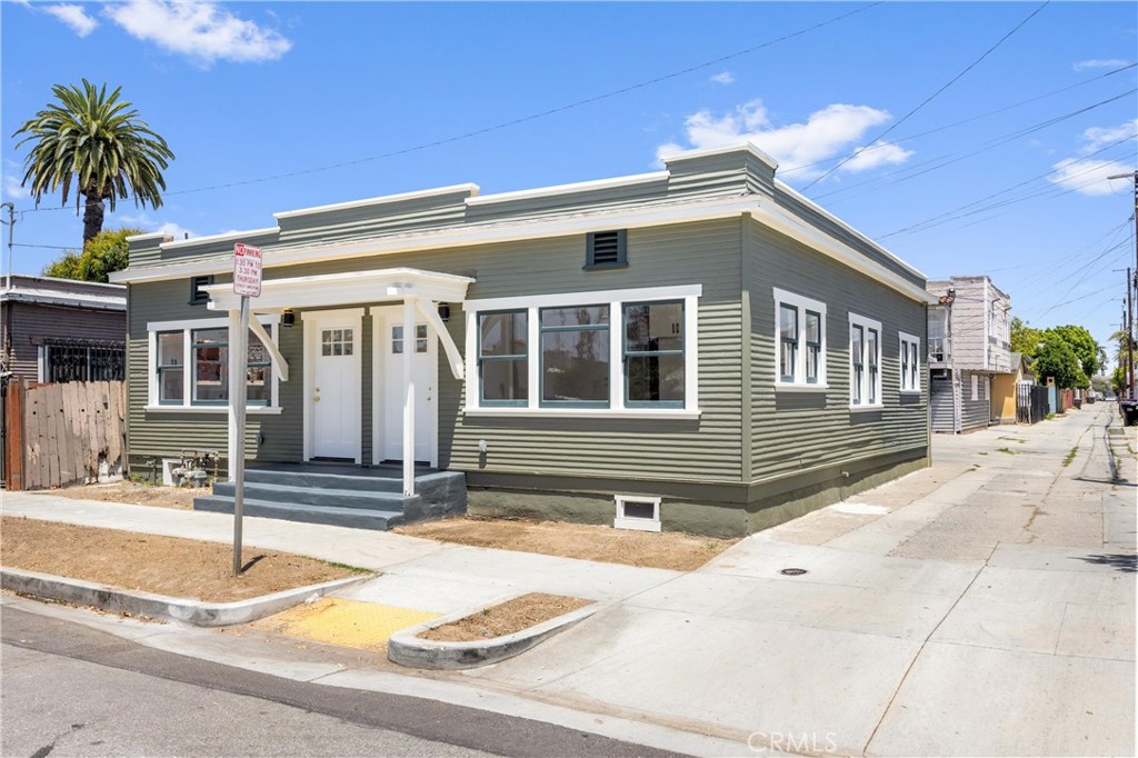 852 Orange Avenue