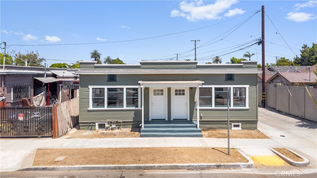 852 Orange Avenue