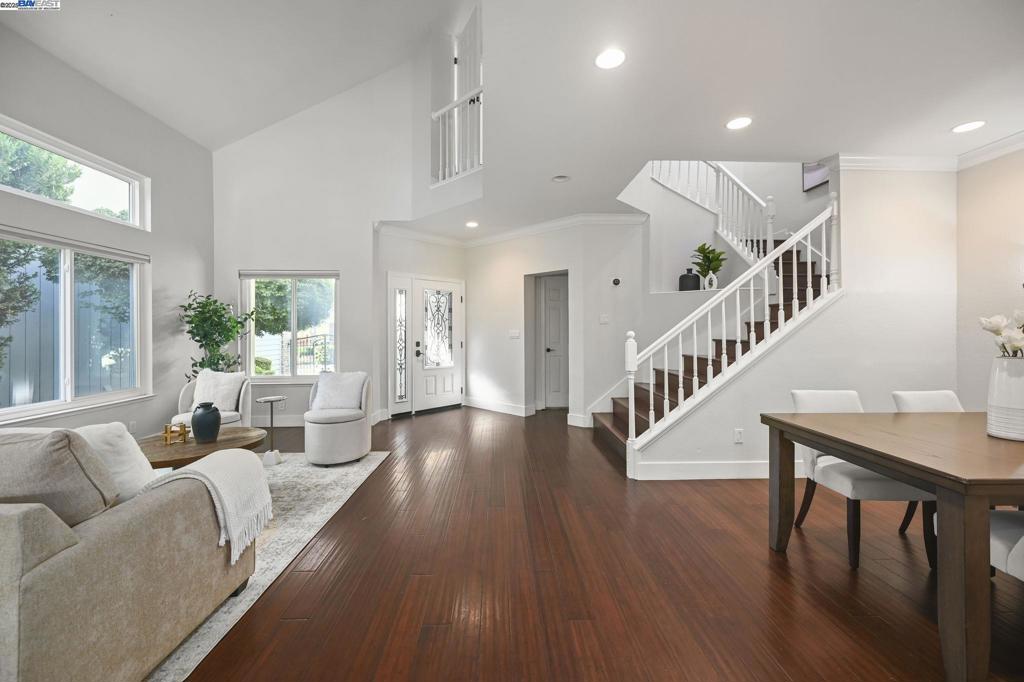 CANYON LAKES - Residential