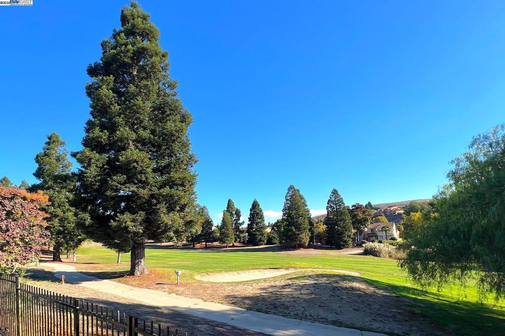 CANYON LAKES - Residential
