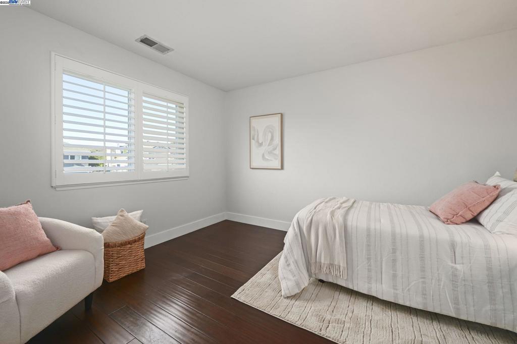 CANYON LAKES - Residential