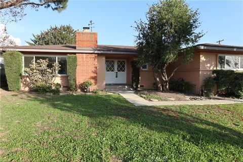 Photo of 1124 N Soldano Drive, Azusa, CA 91702 (MLS # WS26031942)