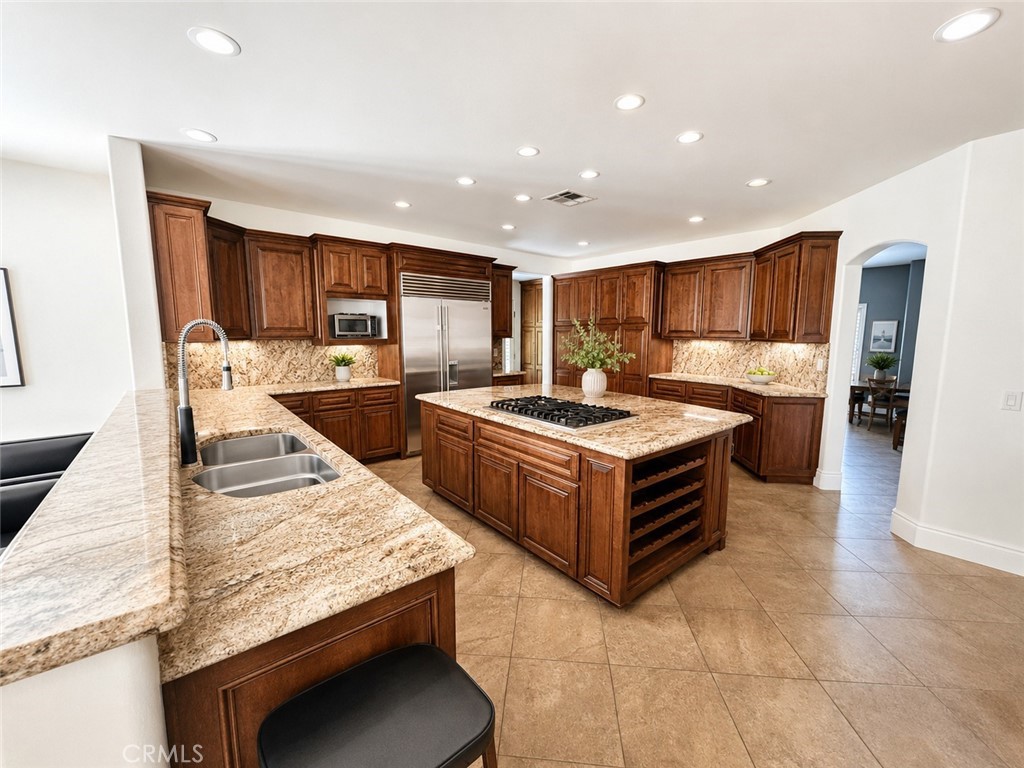 37626 Avenida La Cresta