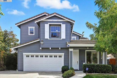 Photo of 38393 Amaryllis Pl Pl, Newark, CA 94560 (MLS # 41114132)