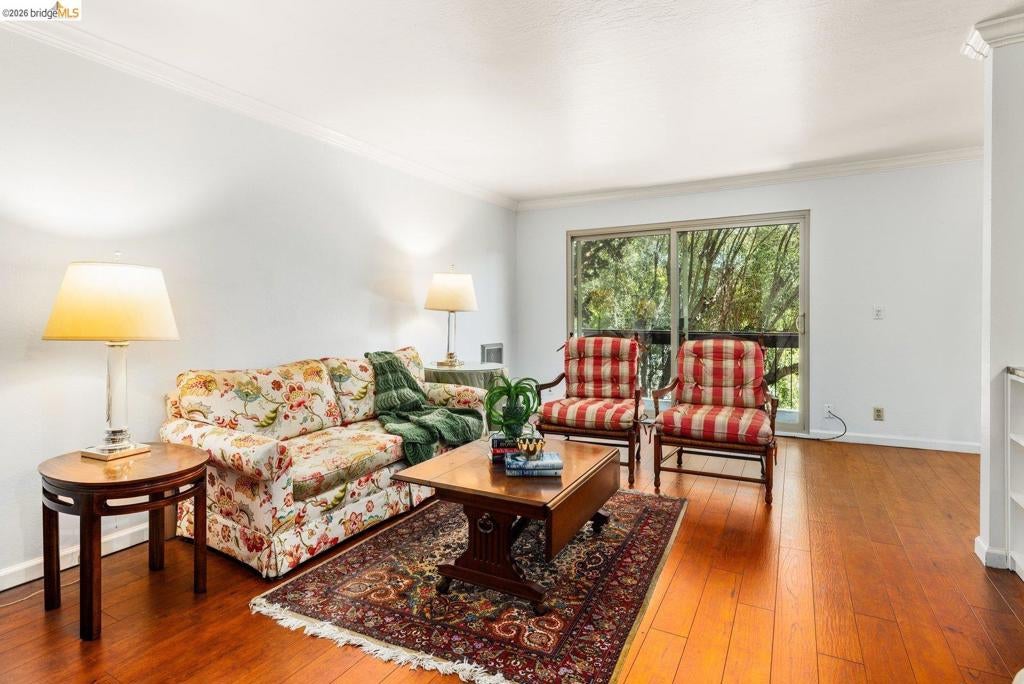 551 Jean St 309