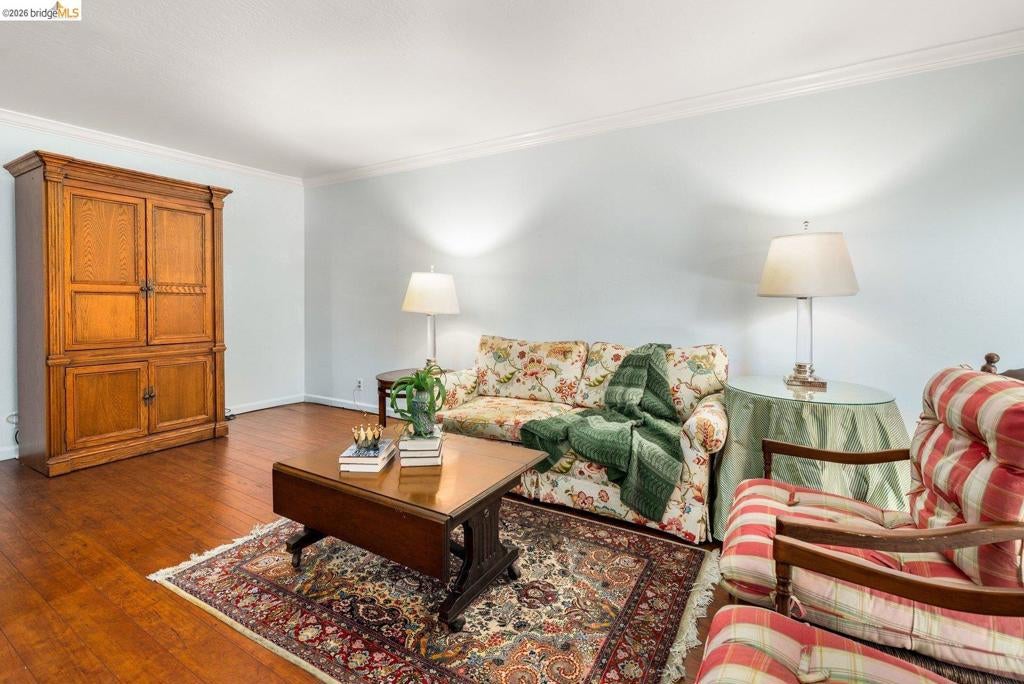 551 Jean St 309