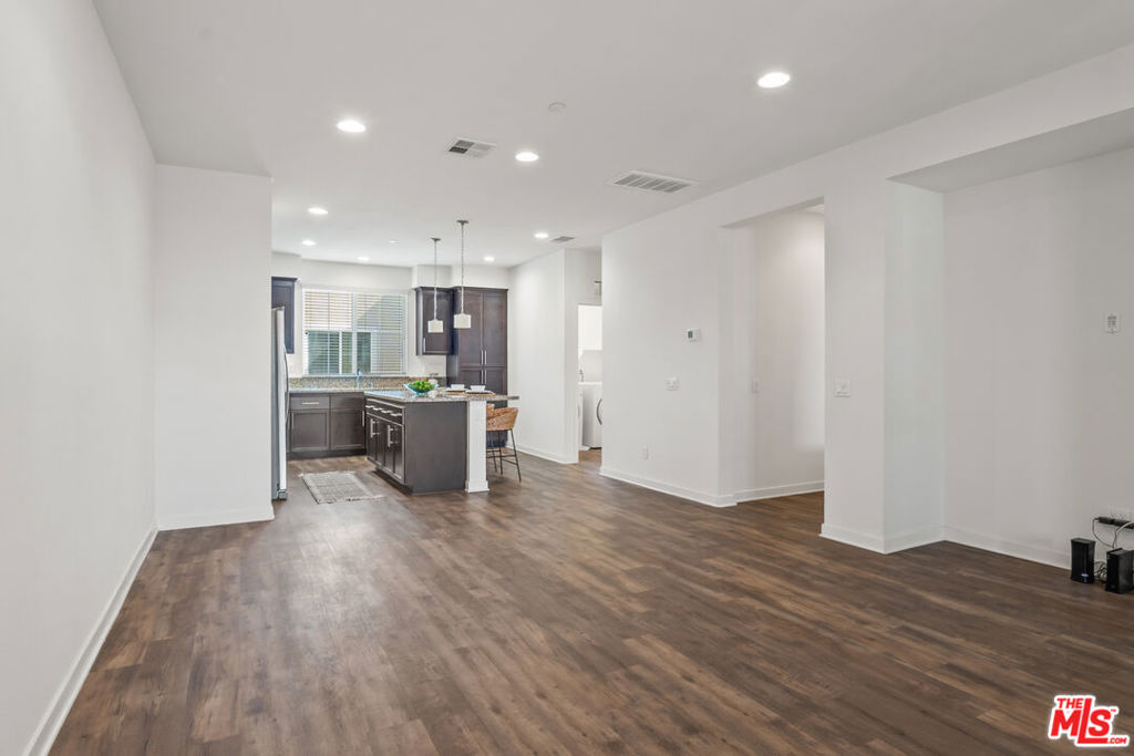 2761 Crimson Way