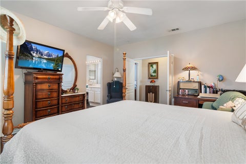 Tiny photo for 30299 Mondavi CIR, Murrieta, CA 92563 (MLS # SW26191296)