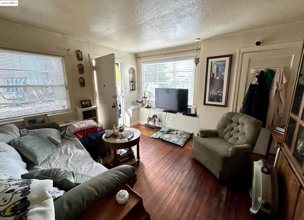 VALLEJO HILLS - Residential Income