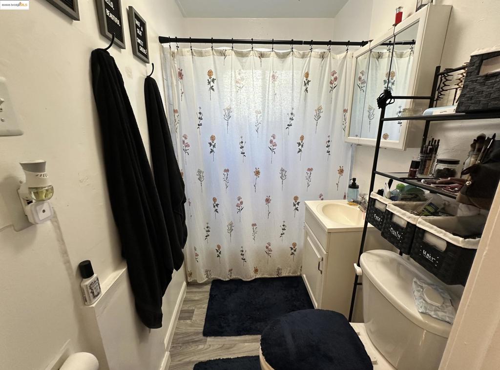 VALLEJO HILLS - Residential Income