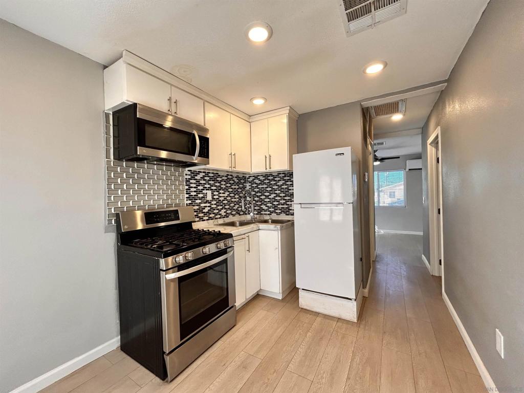 Photo 1 of 9 — 209 E Orange Ave, El Centro, CA 92243