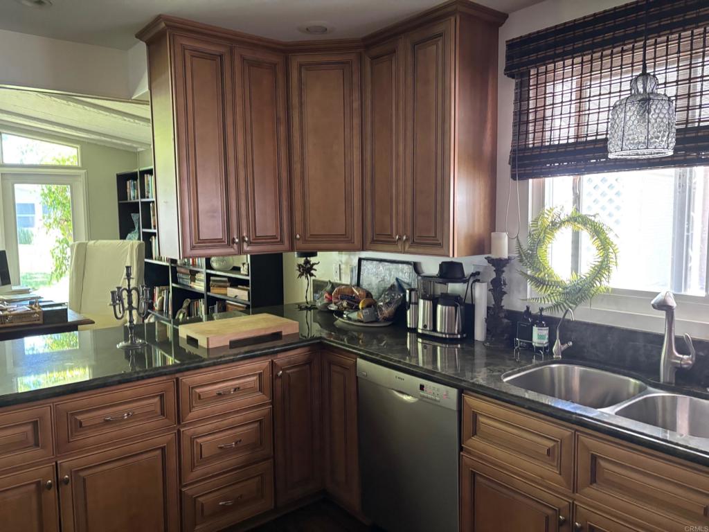 7234 Santa Barbara 319