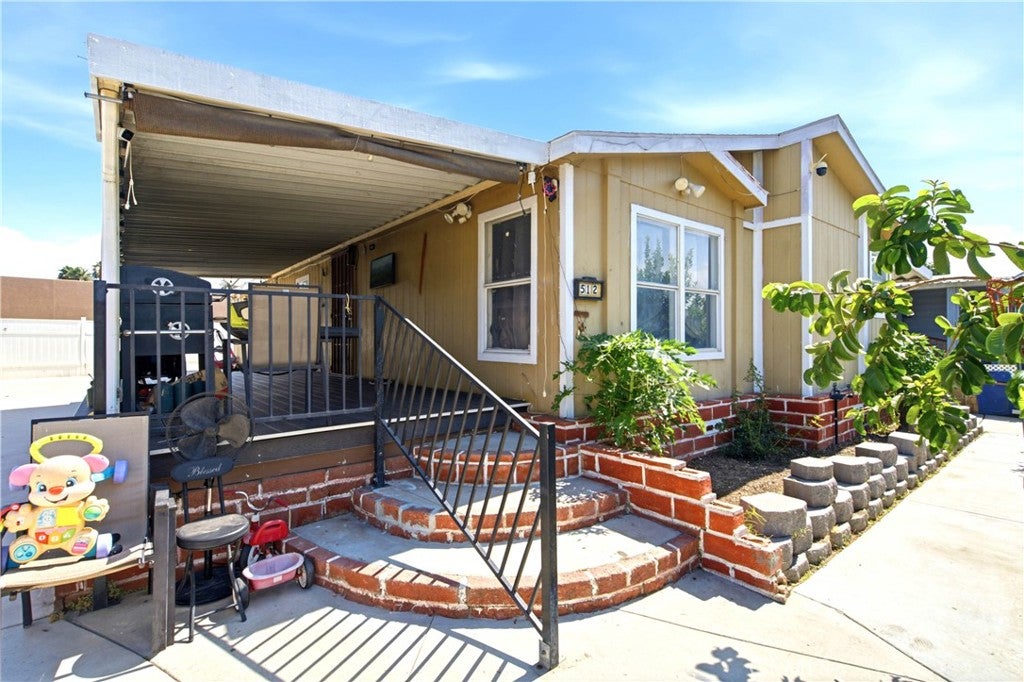 5800 Hamner 512