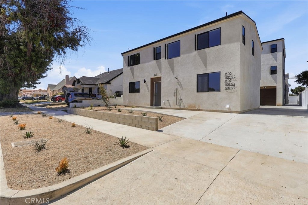 1507 W 83rd Street