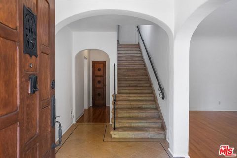Tiny photo for 848 17th Street, Santa Monica, CA 90403 (MLS # 26862113)