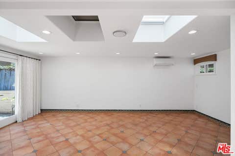Tiny photo for 848 17th Street, Santa Monica, CA 90403 (MLS # 26862113)