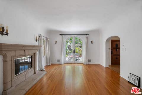 Tiny photo for 848 17th Street, Santa Monica, CA 90403 (MLS # 26862113)